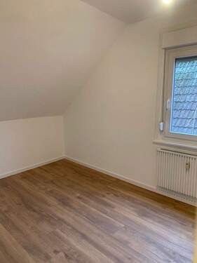 Zimmer 1 - 2 Zimmer Etagenwohnung zur Miete in Frankfurt am Main