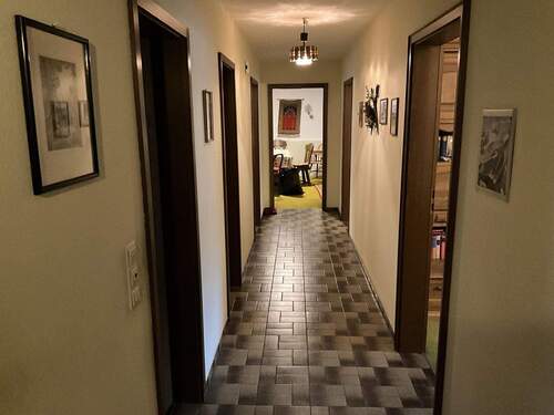 Flur OG - 6 Zimmer Einfamilienhaus zum Kaufen in Ettenheim