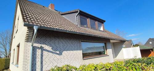 Hausansicht_Seite - 8 Zimmer Einfamilienhaus zum Kaufen in Sottrum