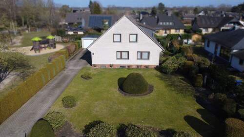 Hausansicht_oben_vorne - 8 Zimmer Einfamilienhaus in Sottrum