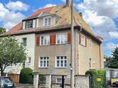 Hausansicht Straßenseite - Wohnen in Parknähe - Doppelhaushälfte mit Potenzial in Bestlage von Leipzig