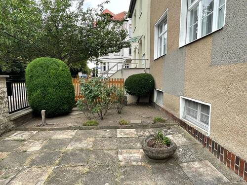 kleines Beet vor dem Haus - Doppelhaushälfte mit 187,00 m² in Leipzig zum Kaufen