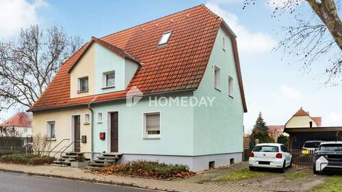 Außenansicht 1 - 4 Zimmer Doppelhaushälfte in Leuna