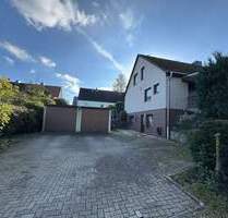 Schönes Einfamilienhaus mit Doppelgarage in Hamburg-Eißendorf