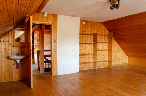 ausgebautes Zimmer im DG - 