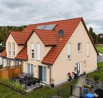 ***MODERNE DOPPELHAUSHÄLFTE IN SEEVETAL-LINDHORST ZU VERKAUFEN***