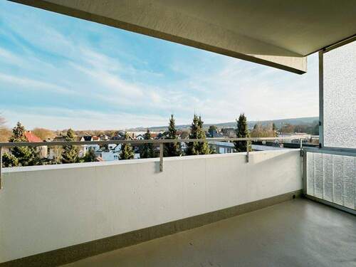 Balkon - Renovierte 2-Wohnung mit Weitblick - sofort einziehen oder vermieten! - KEINE MAKLERPROVISION -