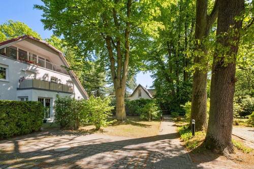 Ansicht - Bezugsfreie 3-Zimmerwohnung mit Terrasse und Stellplatz