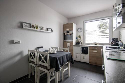 Wohnung 1 Küche - 2 Zimmer Mehrfamilienhaus, Wohnhaus in Krefeld