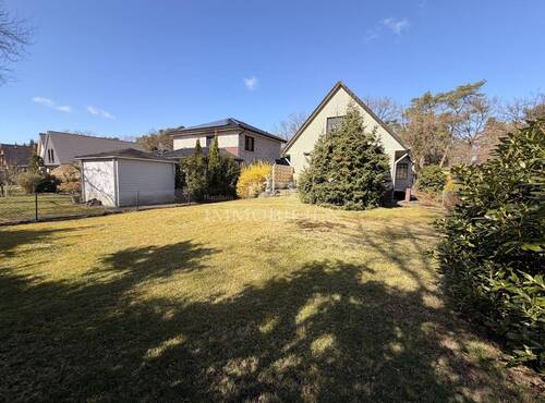 Großer, pflegeleichter Garten - 