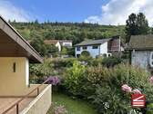 Blick aus dem hinteren Wohnzimmerfenster - 