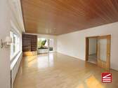 Wohn- Esszimmer, Blick Richtung Balkon - 
