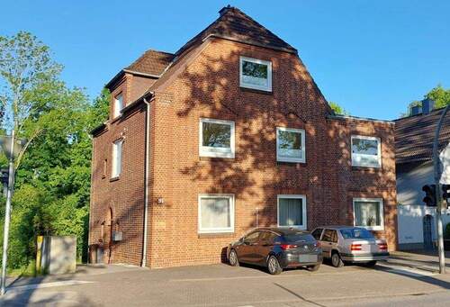 Ansicht - Umfangreich modernisiertes Mehrfamilienhaus in Itzehoe zu verkaufen