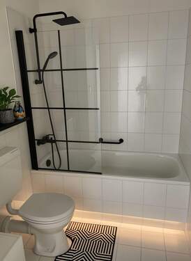 Bad 1 - (KI generiert) - 