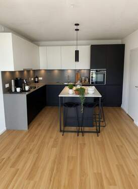 Zimmer mit Küche - (KI generiert) - Gestalten Sie Ihr neues Zuhause - großzügige 4-Zimmer-Wohnung in Berlin