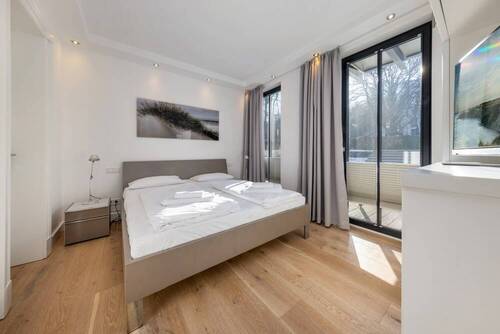 Vom Schlafzimmer Zugang zur Gartenterrasse - 