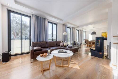 Hochwertiger Küchenbereich mit Insel! - 