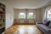 Wohnzimmer EG mit Holzparkett - 