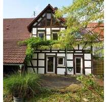 Charmantes Bauernhaus mit Scheune, Garten & Potenzial - gewerblich nutzbar - Backnang Strümpfelbach