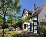 Rückseite mit Terrasse - 4 Zimmer Bauernhaus, Landhaus zum Kaufen in Backnang