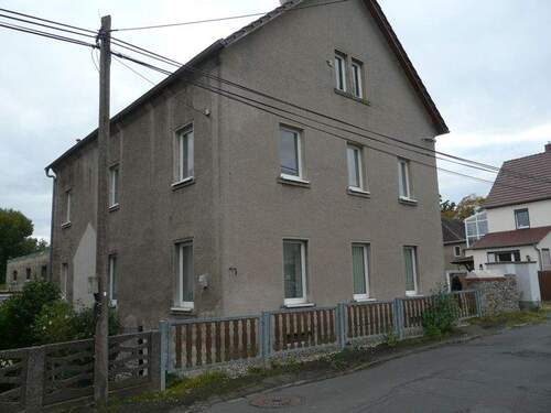 Objekt Vorderansicht - Ihr Bauernhof (12) sucht Sie mit ggf. Tierhaltung, Handwerk und Familie