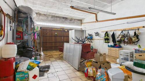Garage - 