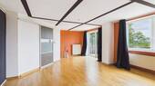 Elternschlafzimmer mit Ankleide u. Balkon - 