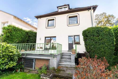 Gartenansicht Terrasse - 8 Zimmer Mehrfamilienhaus, Wohnhaus zum Kaufen in Neu-Isenburg