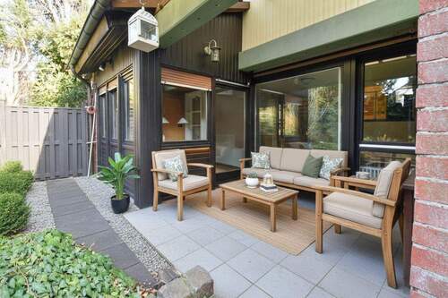 Überdachte Terrasse illustriert - 