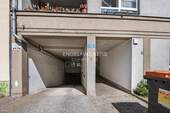 Zufahrt zur Tiefgarage - Einfamilienhaus zum Kaufen in Berlin