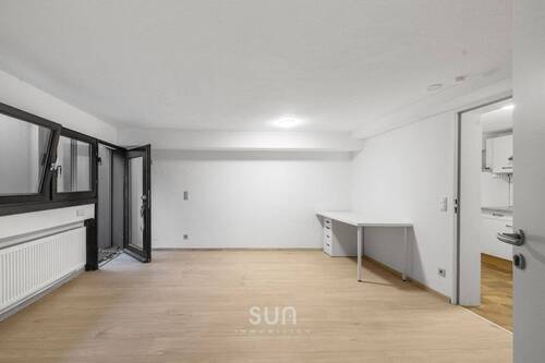 WOHNZIMMER - 2-Zimmer-Souterrainwohnung - 500,00&nbsp;EUR Kaltmiete, ca.&nbsp; 43,10&nbsp;m&sup2;&nbsp;Wohnfl&auml;che