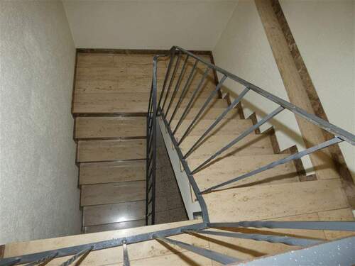 Hinterhaus - Travertintreppenhaus - 
