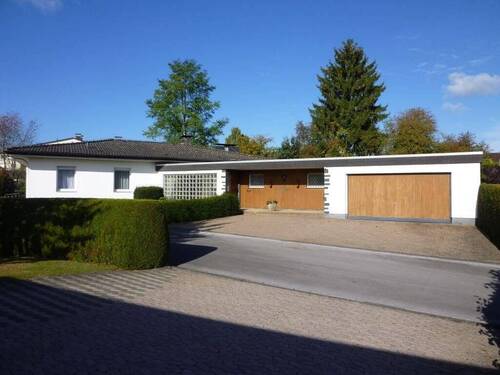 Vorderansicht - 7 Zimmer Einfamilienhaus in Korbach