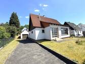 Straßenansicht - KL-OstNähe PRE-Park -Freistehendes Einfamilienhaus mit Garage und sehr schönem Eigentumsgrundstück