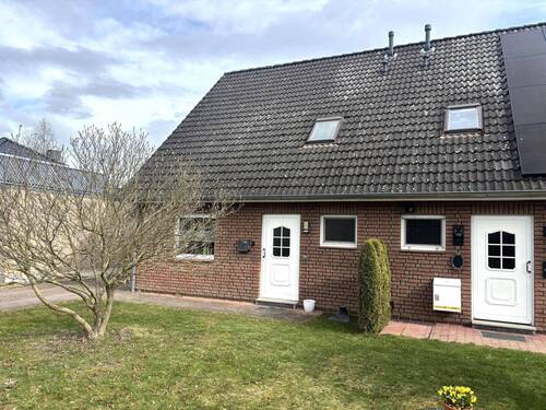 Eingangsbereich - 4 Zimmer Doppelhaushälfte zum Kaufen in Lüchow