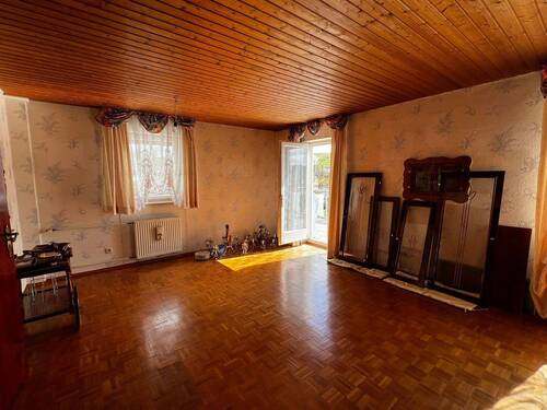 Wohnzimmer - Mehrfamilienhaus, Wohnhaus mit 165,70 m&sup2; in Königsbach-Stein zum Kaufen