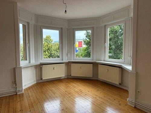 Essplatz - Moderne 3 ZKB. Altbauwohnung mit Erker