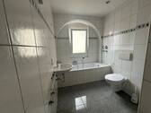Bad mit Fenster - 
