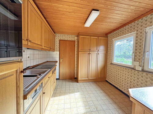 Küche - Mehrfamilienhaus, Wohnhaus mit 169,00 m&sup2; in Reutlingen zum Kaufen