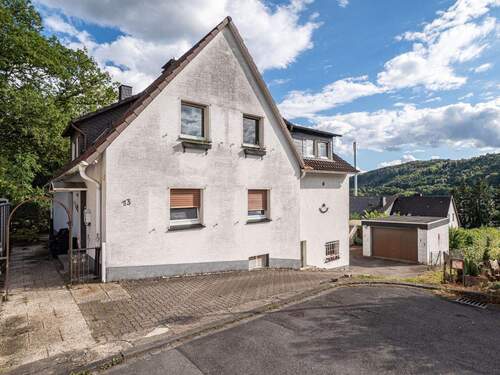 Außenansicht - Mehrfamilienhaus, Wohnhaus mit 246,00 m² in Arnsberg-Müschede zum Kaufen