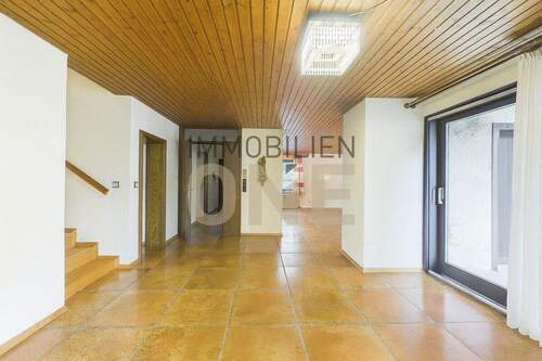 Bild 2 - 7 Zimmer Einfamilienhaus zum Kaufen in Pfatter