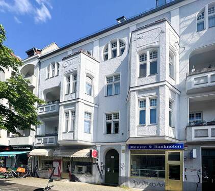 Blick auf die schöne Fassade Kopie.jpg - Renovierungsbedürftige, ruhige und großzügige 2-Zi-Wohnung nahe Bürgerpark Pankow