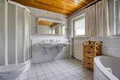 Badezimmer im Obergeschoss - 