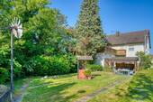 Idyllischer Garten mit grünem Außenbereich und Grillplatz - 7 Zimmer Mehrfamilienhaus, Wohnhaus in Friesenheim / Oberschopfheim