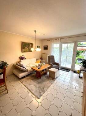 Wohnbereich - 2 Zimmer Etagenwohnung in Kesselsdorf