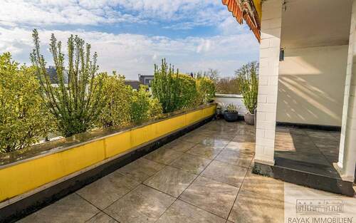 Terrasse 1 - 3 Zimmer Etagenwohnung in Düsseldorf Benrath