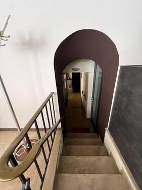 8 Treppenzugang zur Weinstube - 