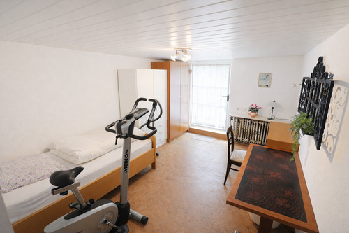 Schlafzimmer mit Gartenzugang (WE 2) - 