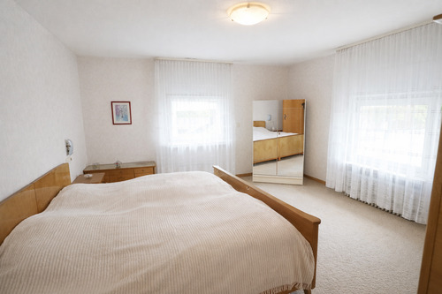 1. Schlafzimmer im OG (WE 2) - 