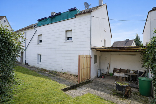 Überdachte Terrasse - 1 Zimmer Mehrfamilienhaus, Wohnhaus in Iserlohn